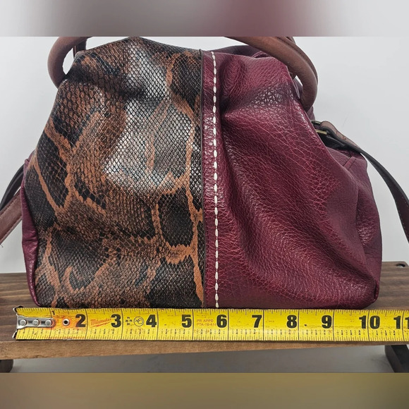 Time & Tru Women’s Fiona Burgundy Faux Leather Snake Skin Print Crossbody  NWOT - Picture 10 of 15